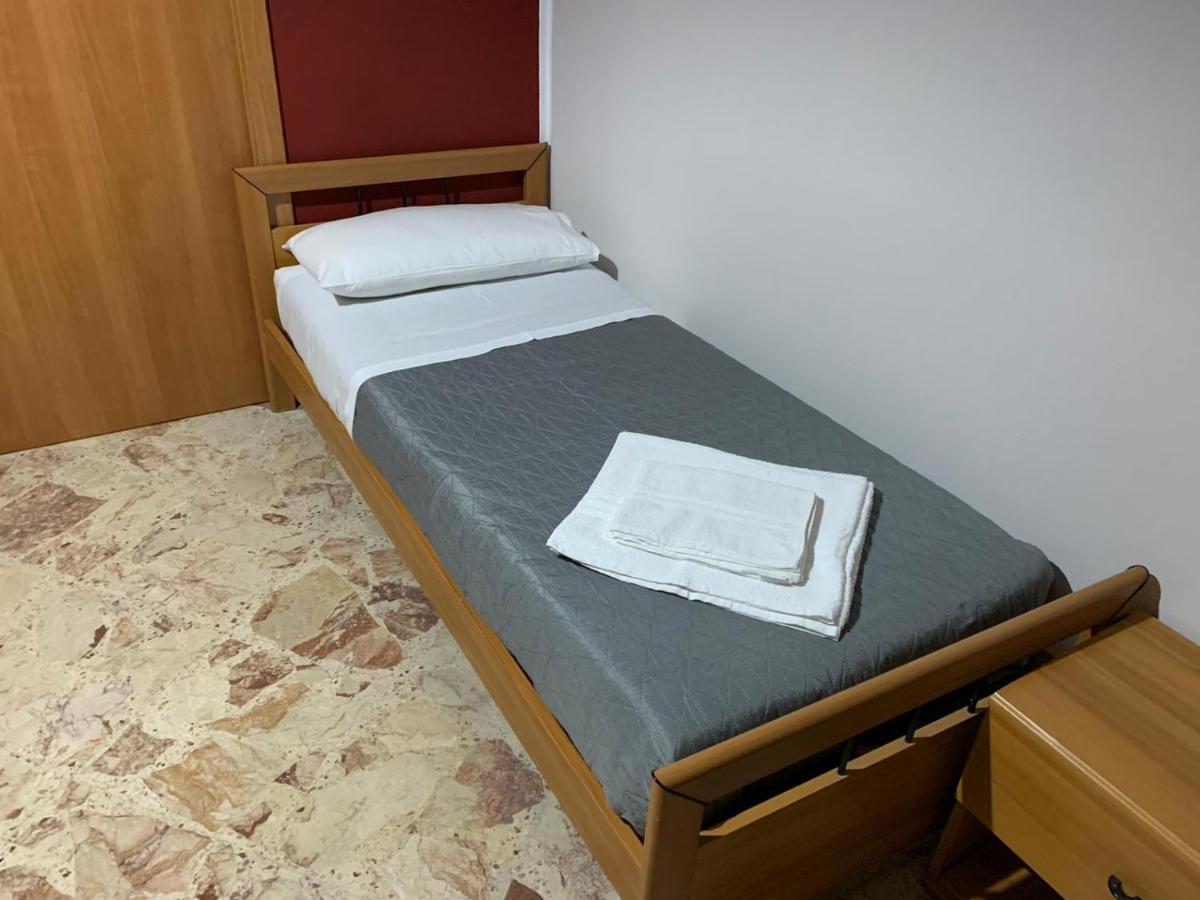 Apartament Casa Vacanze Lina San Mauro Castelverde Zewnętrze zdjęcie