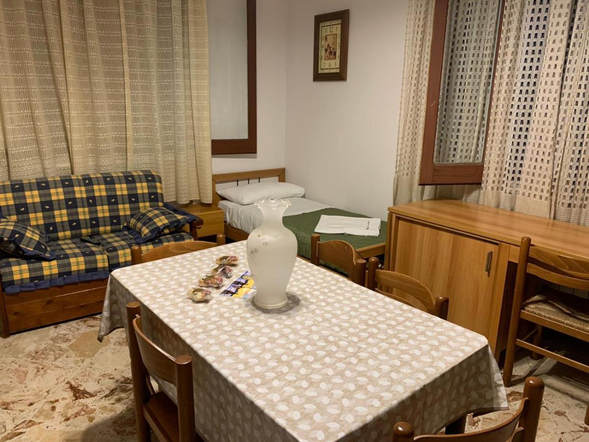 Apartament Casa Vacanze Lina San Mauro Castelverde Zewnętrze zdjęcie